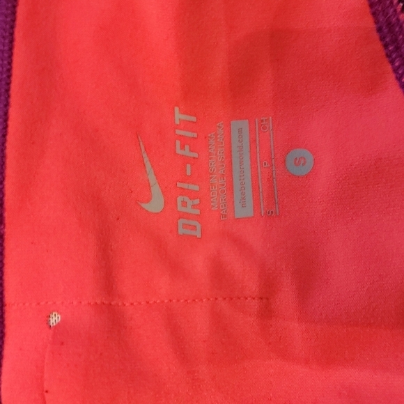 Nike DRI-FIT Purple Crop Leggings Mesh Hem Size Small - Picture 2 of 4